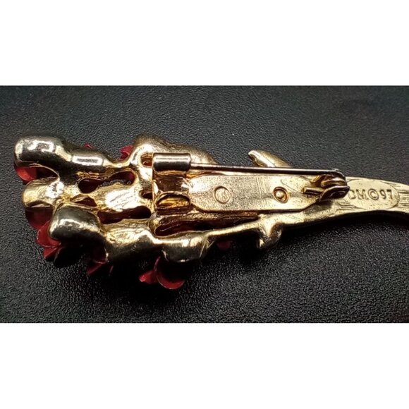 Red Rose Bouquet Brooch Pin Vintage DM 97 Gold Tone 2 Inch Flowers Accessory - Picture 11 of 16